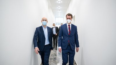 Ministerpräsident Hendrik Wüst und Wissenschaftsministerin Isabel Pfeiffer-Poensgen treffen Prof. Benjamin List