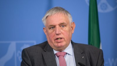 Presse-Briefing mit Gesundheitsminister Karl-Josef Laumann und Europaminister Stephan Holthoff-Pförtner 