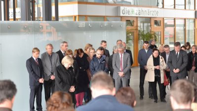 Ministerpräsidentin Hannelore Kraft bei der Schweigeminute in der Staatskanzlei NRW