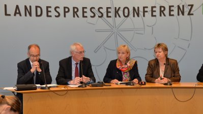 Pressekonferenz zu den Ergebnissen der Besoldungsgespräche