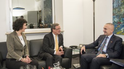 Ministerpräsident Armin Laschet empfängt den albanischen Staatspräsidenten Meta