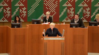 Ministerpräsidentin Kraft bei ihrer Grundsatzrede zur aktuellen Situation der Flüchtlingspolitik