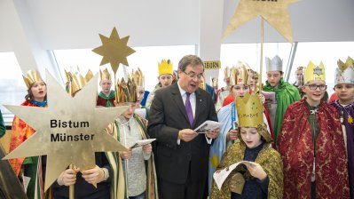Ministerpräsident Armin Laschet empfängt die Sternsinger