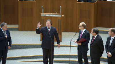 Vereidigung von Lutz Lienenkämper zum Minister der Finanzen