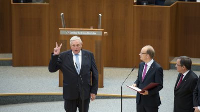 Vereidigung von Karl-Josef Laumann zum Minister für Arbeit, Gesundheit und Soziales