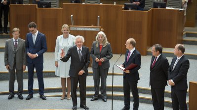 Vereidigung von Dr. Stephan Holthoff-Pförtner zum Minister für Bundes- und Europaangelegenheiten, Internationales und Medien