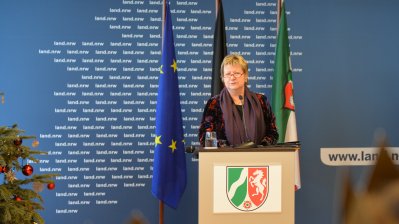 Stellvertetende Ministerpräsidentin Sylvia Löhrmann empfängt 55 Sternsingerinnen und Sternsinger aus NRW