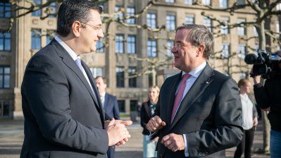 Ministerpräsident Armin Laschet empfängt den Präsidenten des Europäischen Ausschusses der Regionen Apostolos Tzitzikostas