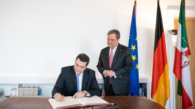 Ministerpräsident Armin Laschet empfängt den Präsidenten des Europäischen Ausschusses der Regionen Apostolos Tzitzikostas