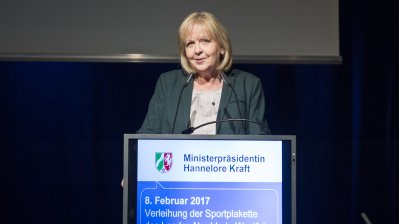 Ministerpräsidentin Hannelore Kraft überreicht Sportplakette des Landes
