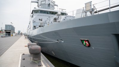 Ministerpräsident Armin Laschet nimmt an der Feier zur Indienststellung der Fregatte Nordrhein-Westfalen teil