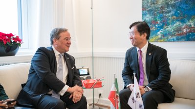Ministerpräsident Armin Laschet empfängt den Minister für Handel, Industrie und Energie der Republik Korea, Yun-mo Sung