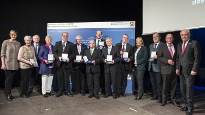 Ministerpräsidentin Hannelore Kraft überreicht Sportplakette des Landes