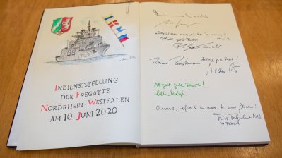 Ministerpräsident Armin Laschet nimmt an der Feier zur Indienststellung der Fregatte Nordrhein-Westfalen teil