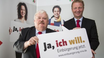 NRW startet Offensive für mehr Einbürgerungen, 08.07.2013