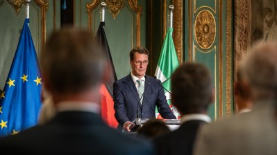 Ministerpräsident Hendrik Wüst empfängt Konsularisches Korps beim Sommerempfang in der Villa Hügel