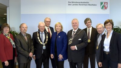 Ehrennadel der Goldschmiedeinnung für Ministerpräsidentin Hannelore Kraft 