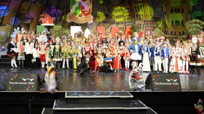 Ministerpräsidentin Hannelore Kraft empfängt die Kinderprinzenpaare und Kinderdreigestirne aus Nordrhein-Westfalen