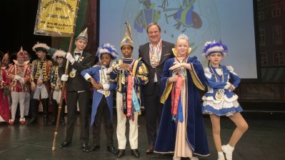 Ministerpräsident Armin Laschet empfängt die Kinderprinzenpaare und Kinderdreigestirne aus Nordrhein-Westfalen