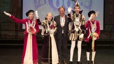 Ministerpräsident Armin Laschet empfängt die Kinderprinzenpaare und Kinderdreigestirne aus Nordrhein-Westfalen