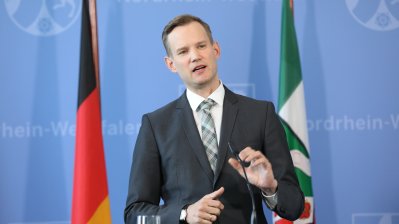 Presse-Briefing mit Ministerpräsident Armin Laschet informiert gemeinsam mit Gesundheitsminister Karl-Josef Laumann