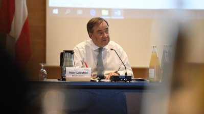 Ministerpräsident Armin Laschet und Gesundheitsminister Karl-Josef Laumann besuchen den Kreis Gütersloh