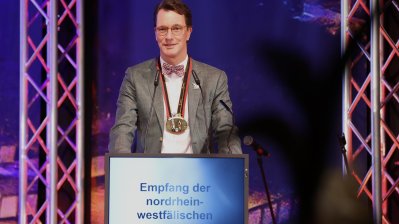 Ministerpräsident Hendrik Wüst empfängt die Kinderprinzenpaare und Kinderdreigestirne aus Nordrhein-Westfalen