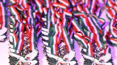 Ministerpräsident Hendrik Wüst empfängt die Kinderprinzenpaare und Kinderdreigestirne aus Nordrhein-Westfalen