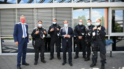 Ministerpräsident Armin Laschet und Gesundheitsminister Karl-Josef Laumann besuchen den Kreis Gütersloh