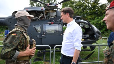 NRW-Tag: Rundgang des Ministerpräsidenten auf der Austellungsmeile im Rheinauhafen
