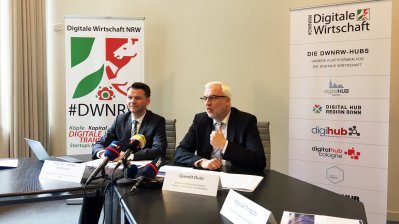 Wirtschaftsminister Garrelt Duin und DWNRW-Beauftragter Prof. Tobias Kollmann präsentieren Studie zur Digitalen Wirtschaft Nordrhein-Westfalen