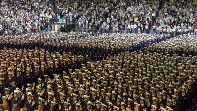 Im Beisein des Ministerpräsidenten: 2.300 neue Polizeibeamte vereidigt