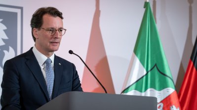 Ministerpräsident Hendrik Wüst lädt zum traditionellen Fastenbrechen in die Staatskanzlei ein