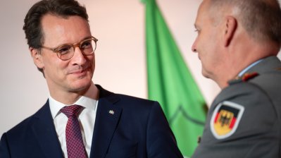 Ministerpräsident Wüst ehrt Soldatinnen und Soldaten der Bundeswehr und Repräsentanten der befreundeten Streitkräfte