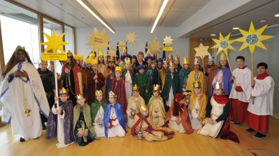 Stellvertretende Ministerpräsidentin Sylvia Löhrmann empfängt Sternsinger, 06.01.2012