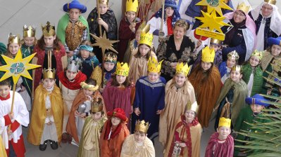 Stellvertretende Ministerpräsidentin Sylvia Löhrmann empfängt Sternsinger, 06.01.2012