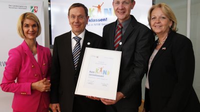 Kick-off-Veranstaltung "Kein Kind zurücklassen" am 26.03.2012 in Düsseldorf