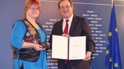 Ministerpräsident Laschet verleiht den Verdienstorden des Landes Nordrhein-Westfalen