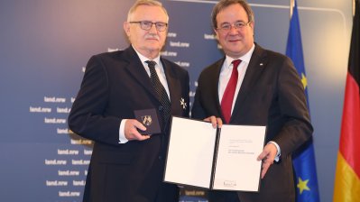 Ministerpräsident Laschet verleiht den Verdienstorden des Landes Nordrhein-Westfalen