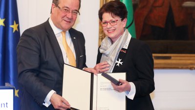 Verdienstorden des Landes Nordrhein-Westfalen an Margot Burmann