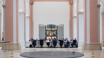 Austausch mit Wissenschaftlerinne und Wissenschaftlern