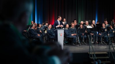 MP Wüst während seiner Rede