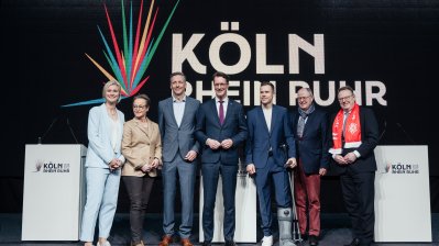 Gruppenfotos auf der Bühne