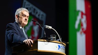 Mehr als 3.000 Frauen und Männer legen Diensteid für die Polizei NRW ab