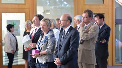 Eröffnung der Wanderausstellung „schwarz-weiß wird bunt - 70 Jahre NRW"
