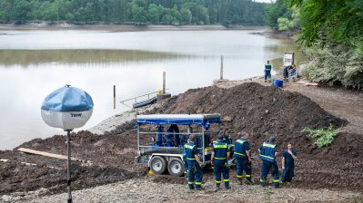 Bundesinnenminister Horst Seehofer und Ministerpräsident Armin Laschet besuchen die Steinbachtalsperre im Kreis Euskirchen