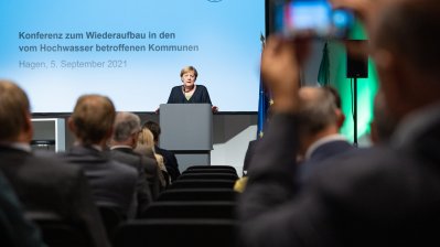 Bundeskanzlerin Angela Merkel und Ministerpräsident Armin Laschet im Märkischen Kreis und in Hagen