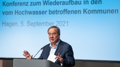 Bundeskanzlerin Angela Merkel und Ministerpräsident Armin Laschet im Märkischen Kreis und in Hagen