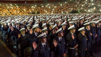 Vereidigung von 1.891 Polizistinnen und Polizisten