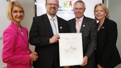 Kick-off-Veranstaltung "Kein Kind zurücklassen" am 26.03.2012 in Düsseldorf